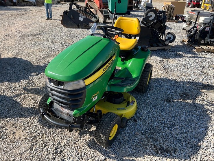 john-deere-x304-image-1