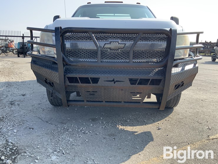 2013-chevrolet-silverado-3500-image-9