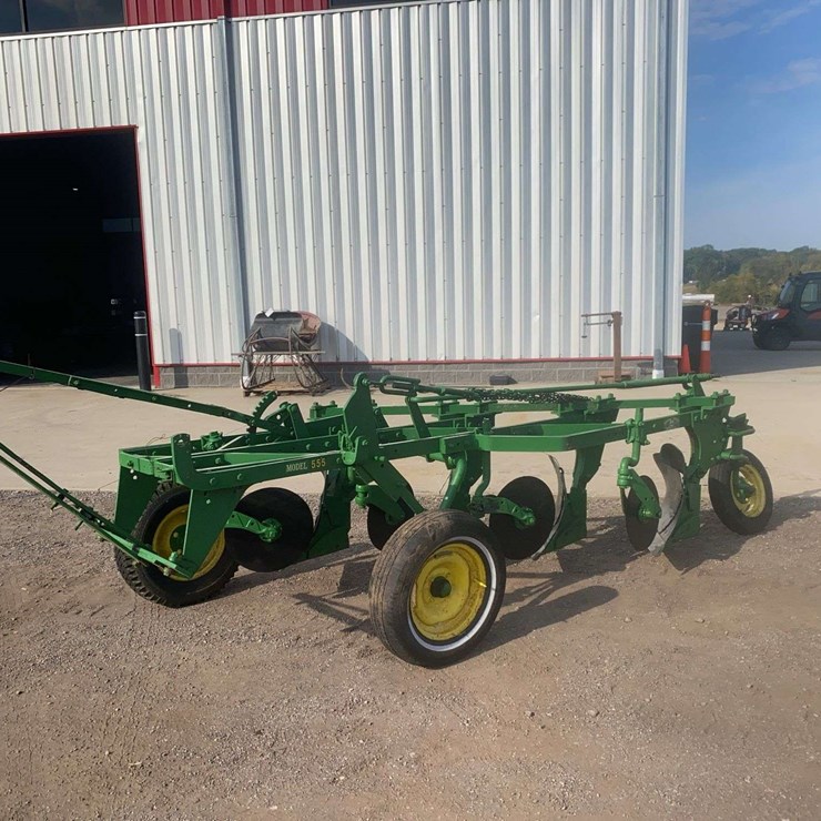 JOHN DEERE 555