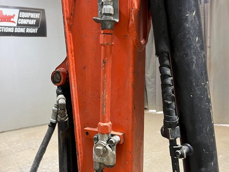 2020-kubota-kx040-4-image-9