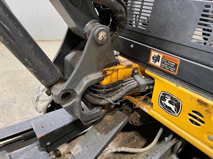 2022-deere-35g-image-15