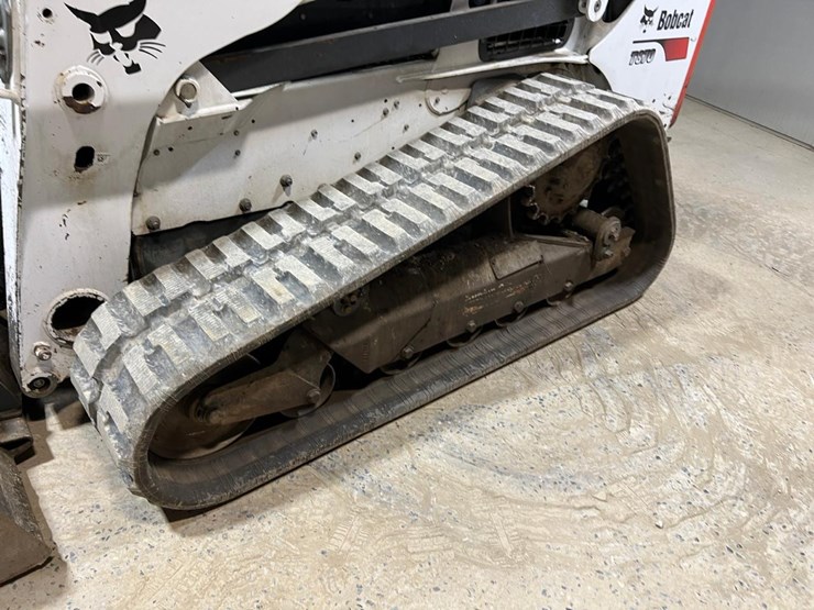 2017-bobcat-t870-image-13