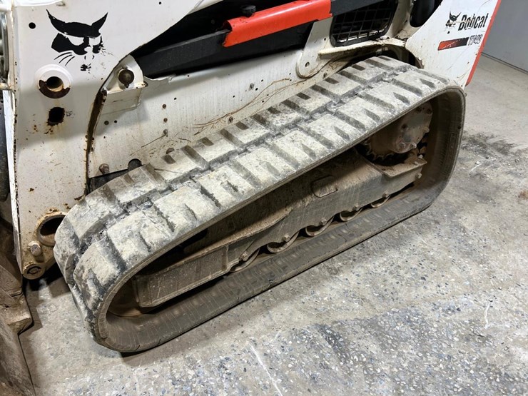 2016-bobcat-t740-image-12