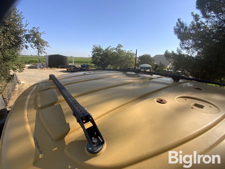 2012-challenger-mt835c-image-11