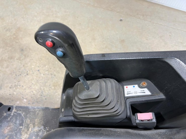2021-wacker-neuson-rd12a-90-image-24