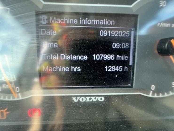 2020-volvo-a60h-image-35