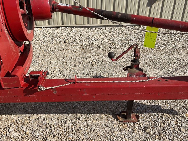 new-holland-565-image-12