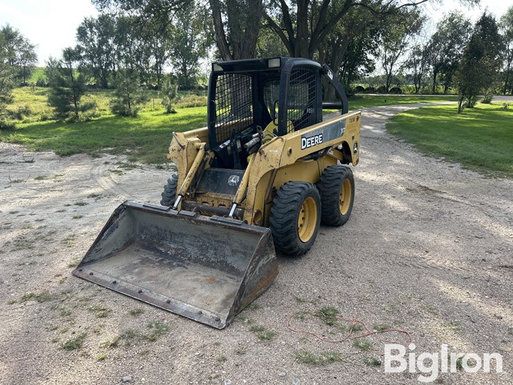 2005-john-deere-317-image-1