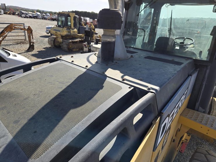 deere-624k-image-50