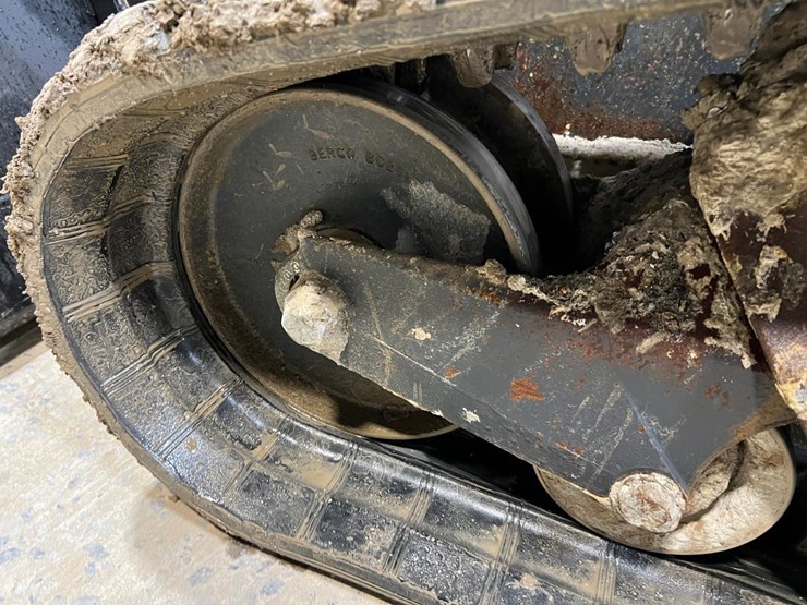 2022-bobcat-t870-image-13