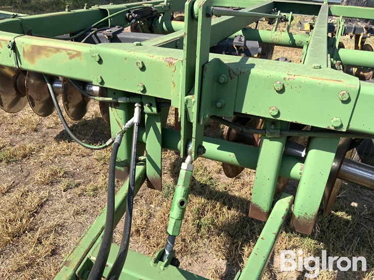 john-deere-310-image-13