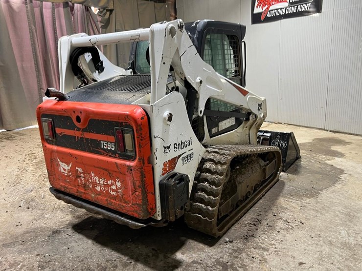 2017-bobcat-t595-image-5