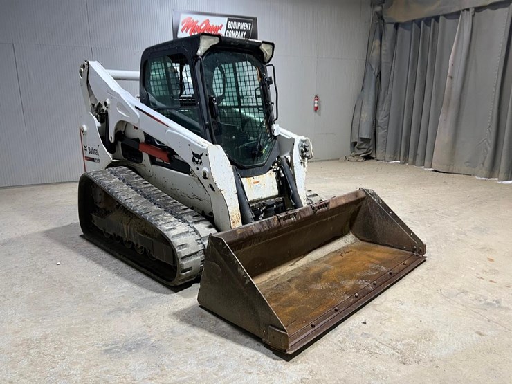 2016-bobcat-t740-image-7