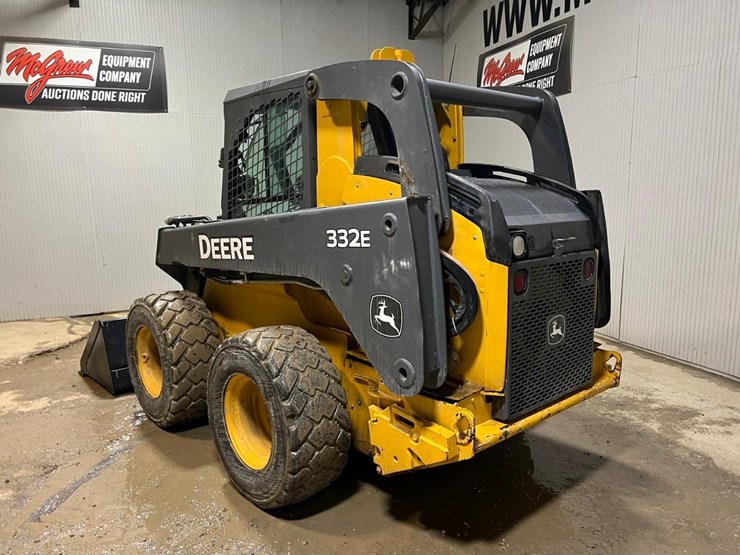 deere-332e-image-3