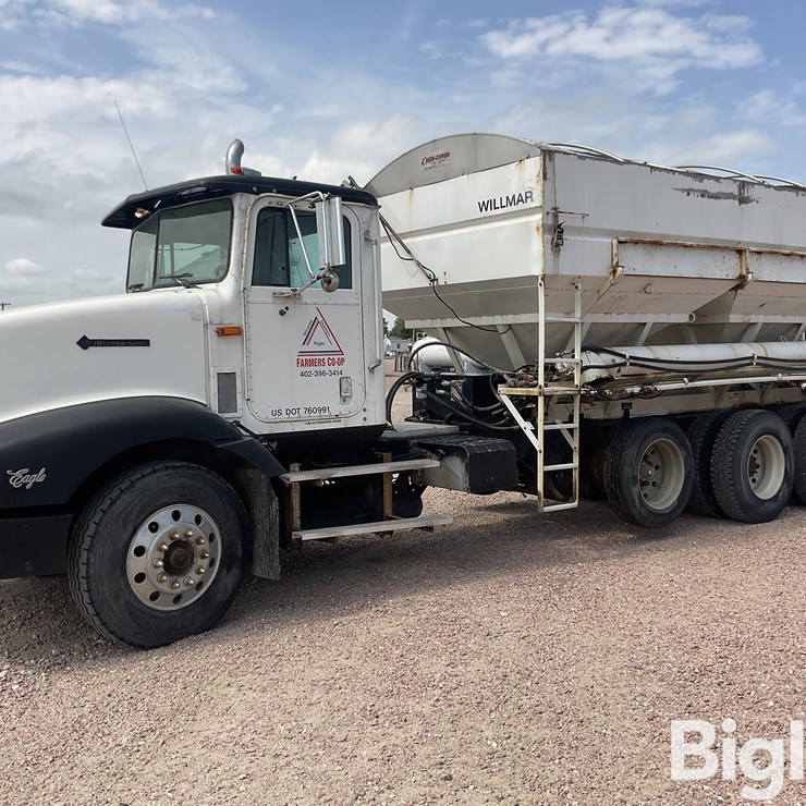 1996 INTERNATIONAL 9200
