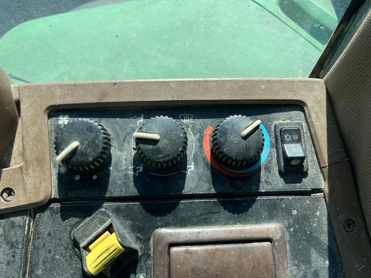 john-deere-7410-image-31
