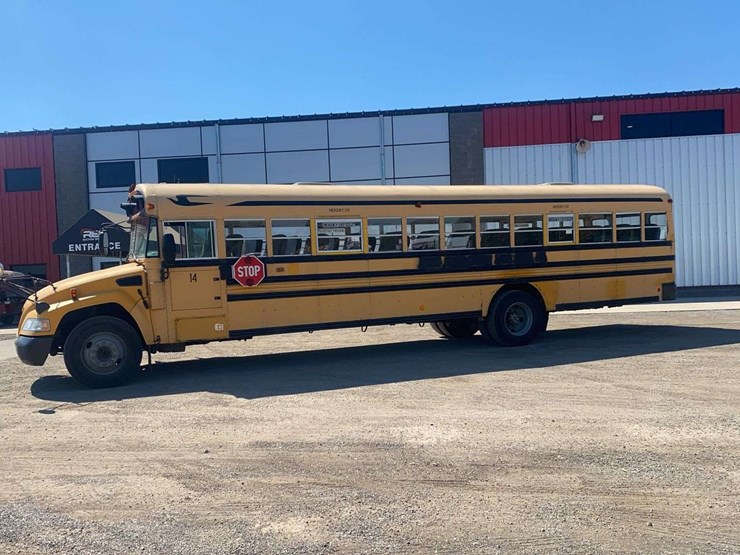 2009-blue-bird-bb-conventional-school-bus-image-1