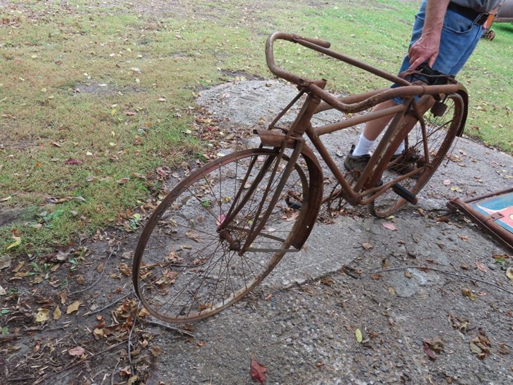 1930's-schwinn-bicycle-image-4