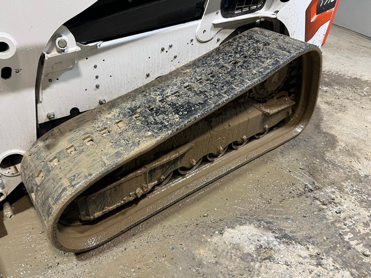 2023-bobcat-t770-image-12