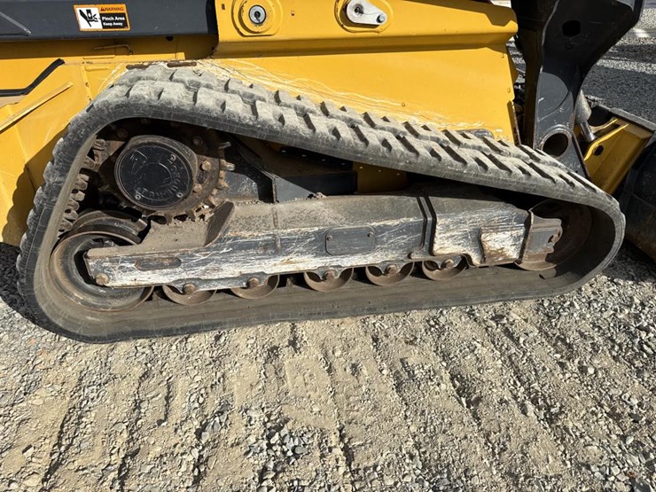 deere-331g-image-49