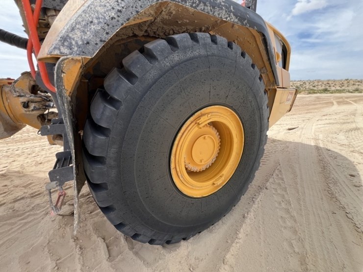 2021-volvo-a60h-image-28