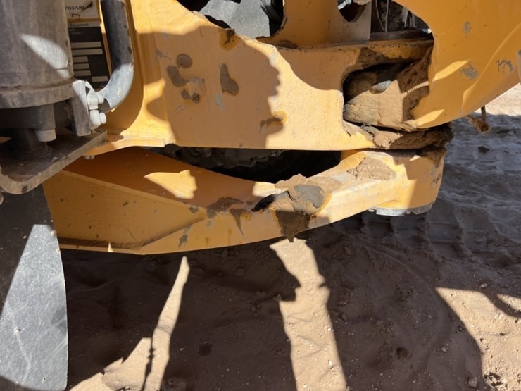 2020-volvo-a60h-image-17