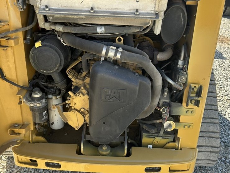 caterpillar-247b3-image-30