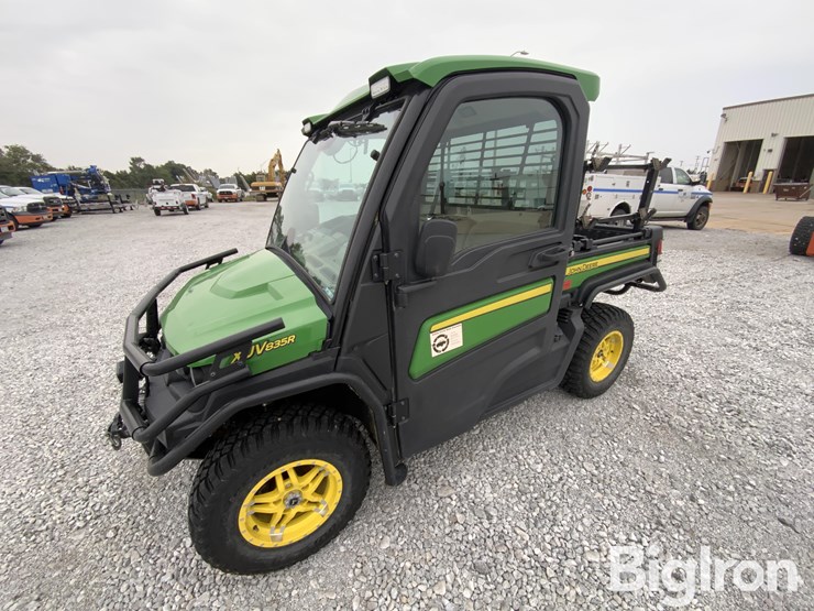 2018-john-deere-gator-image-9