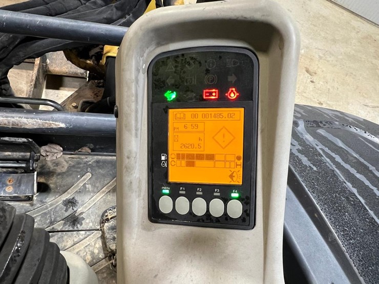 2016-yanmar-vio45-6a-image-27