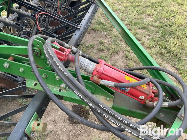 john-deere-450-image-12