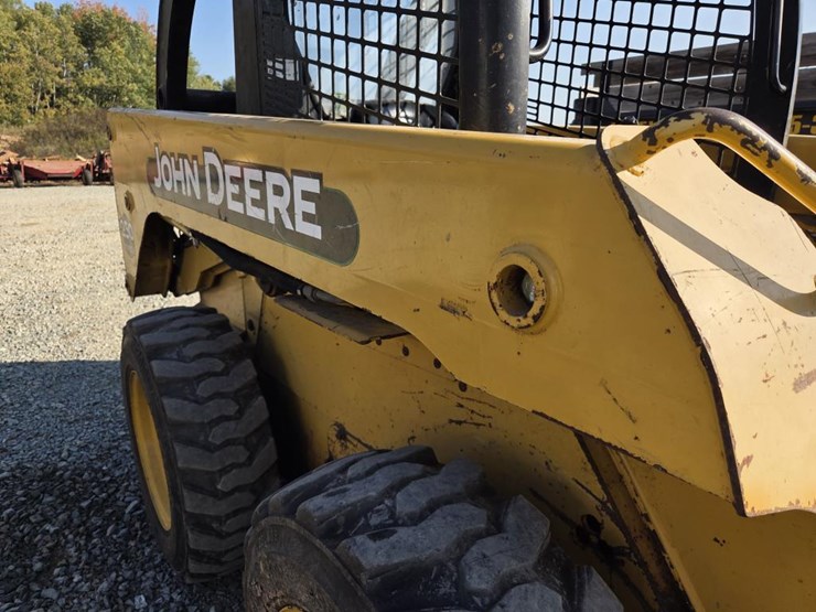 john-deere-250-image-17