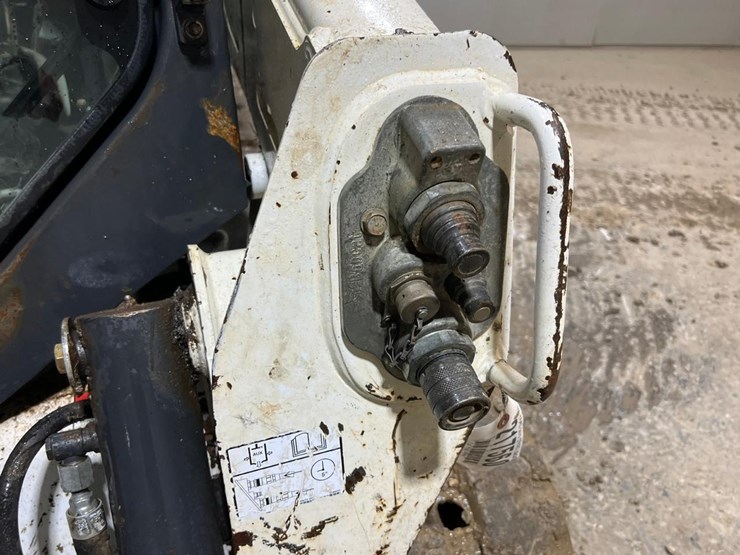 2017-bobcat-t595-image-11
