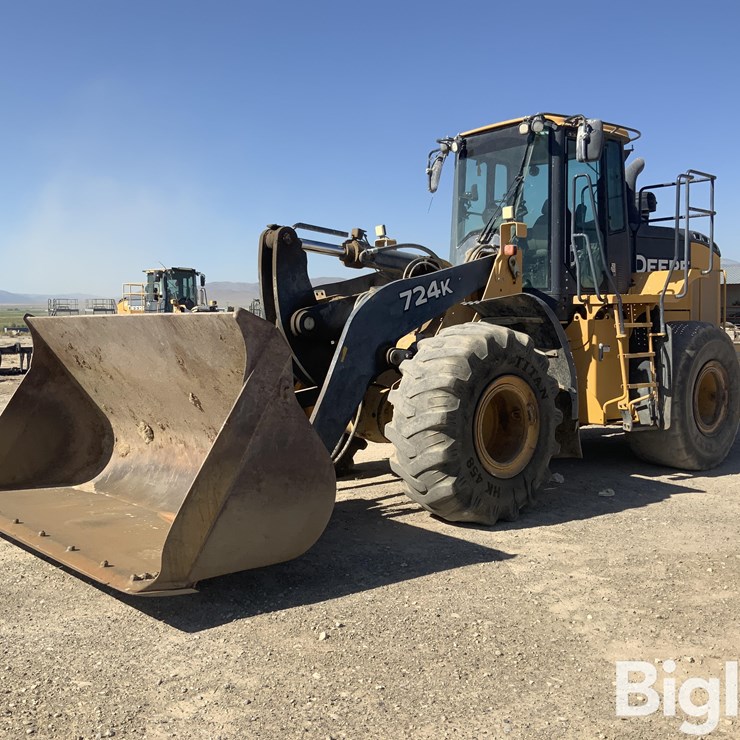 2019 DEERE 724K