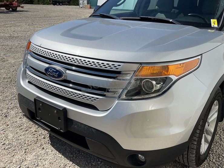 2013-ford-explorer-image-10