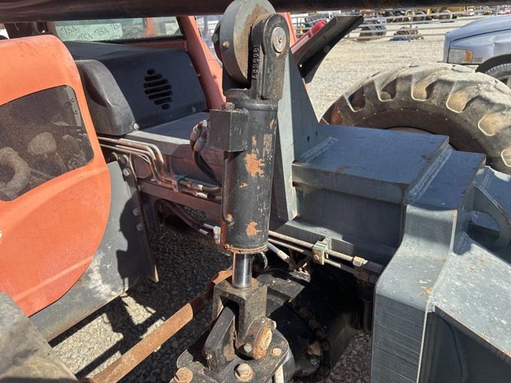 2006-jlg-g10-55a-image-30
