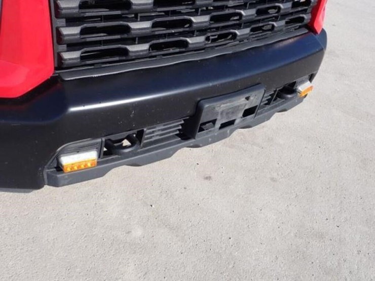 2022-chevrolet-2500hd-image-66