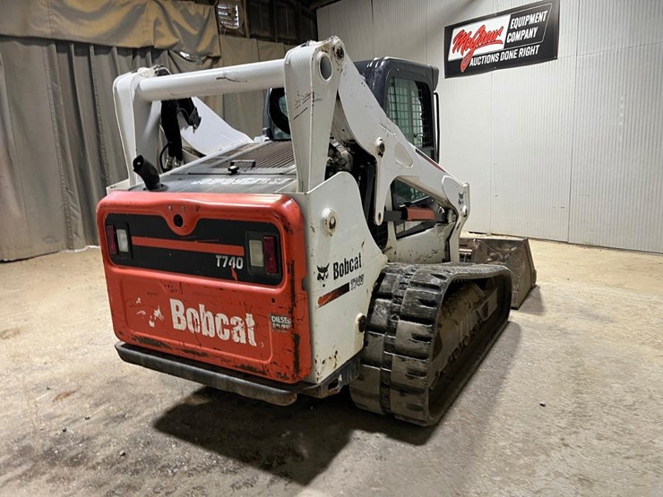 2016-bobcat-t740-image-5