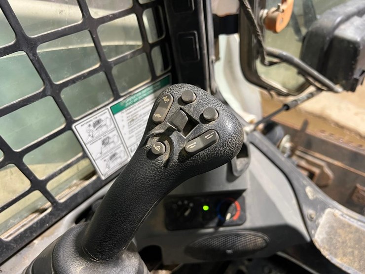 2020-bobcat-t650-image-25