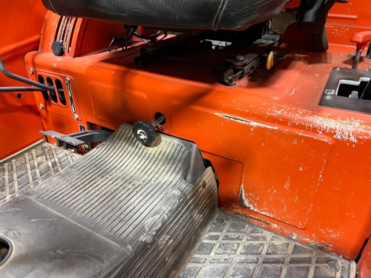 kubota-m8200-image-27
