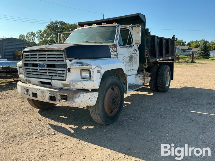 1990-ford-f700-image-1