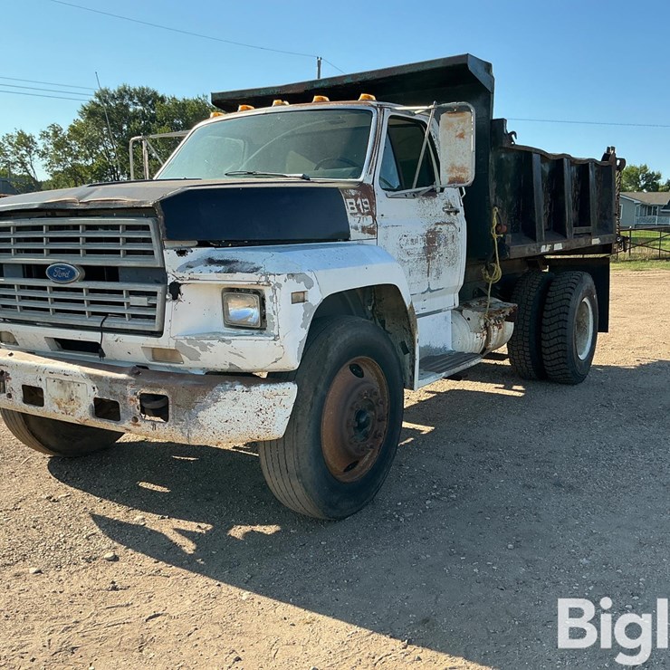1990 FORD F700