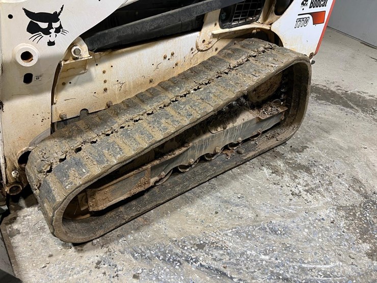 2021-bobcat-t770-image-12