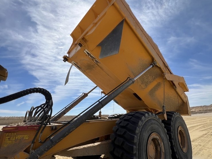 2020-volvo-a60h-image-37
