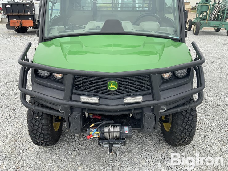 2018-john-deere-gator-image-17