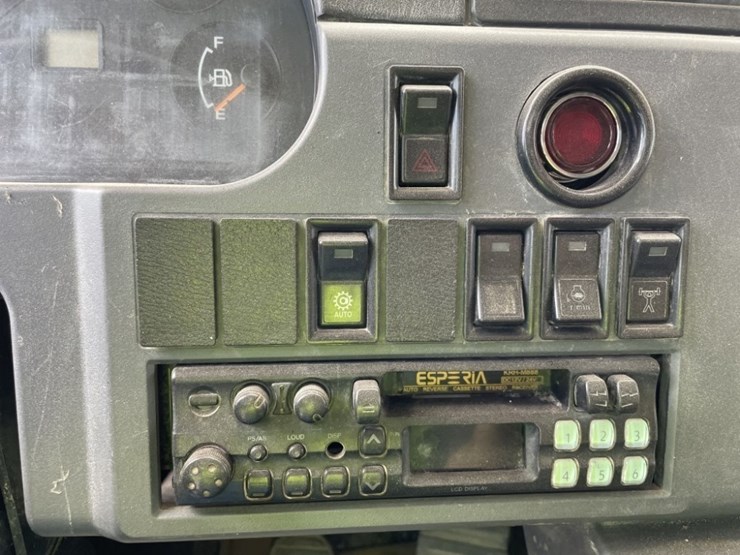 2015-komatsu-hd605-7e0-image-30