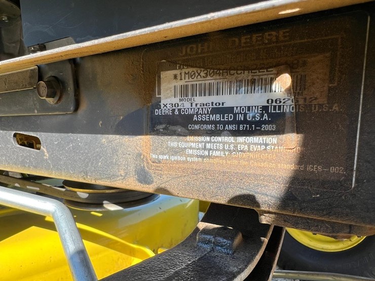 john-deere-x304-image-21