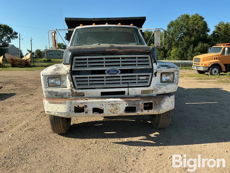 1990-ford-f700-image-2