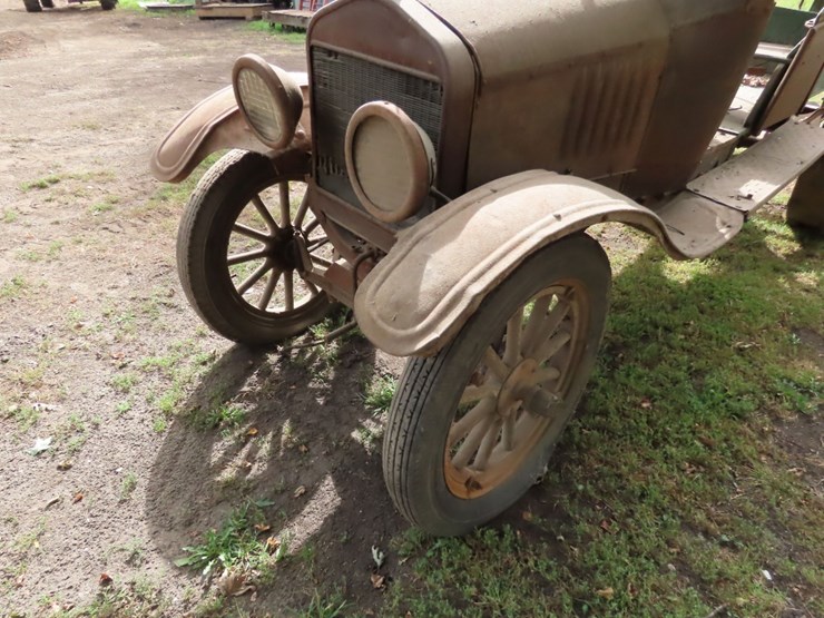 1920-ford-model-t-image-4