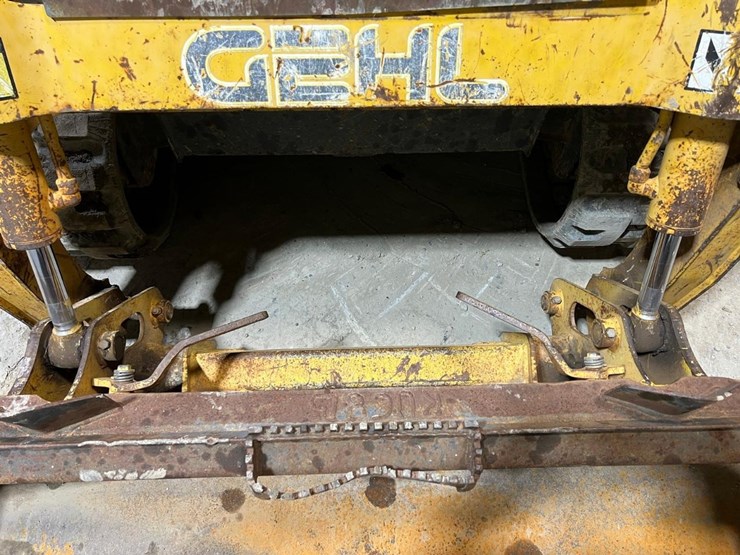 2010-gehl-ctl60-image-11