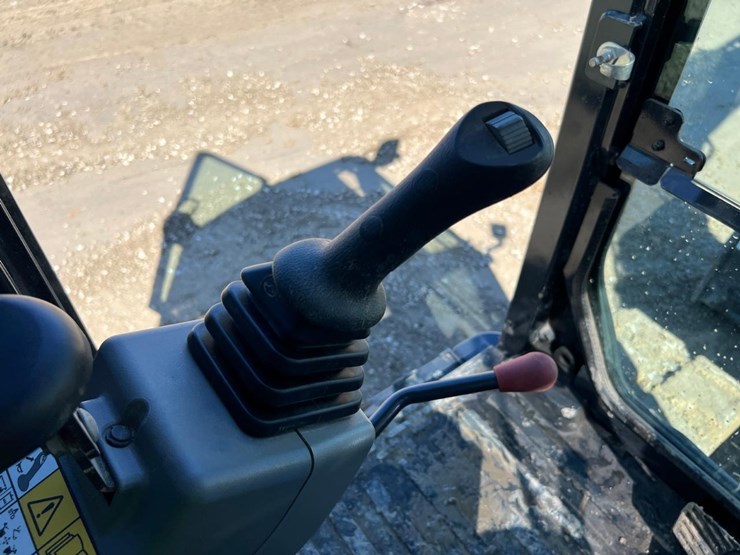 2022-bobcat-e88-image-33